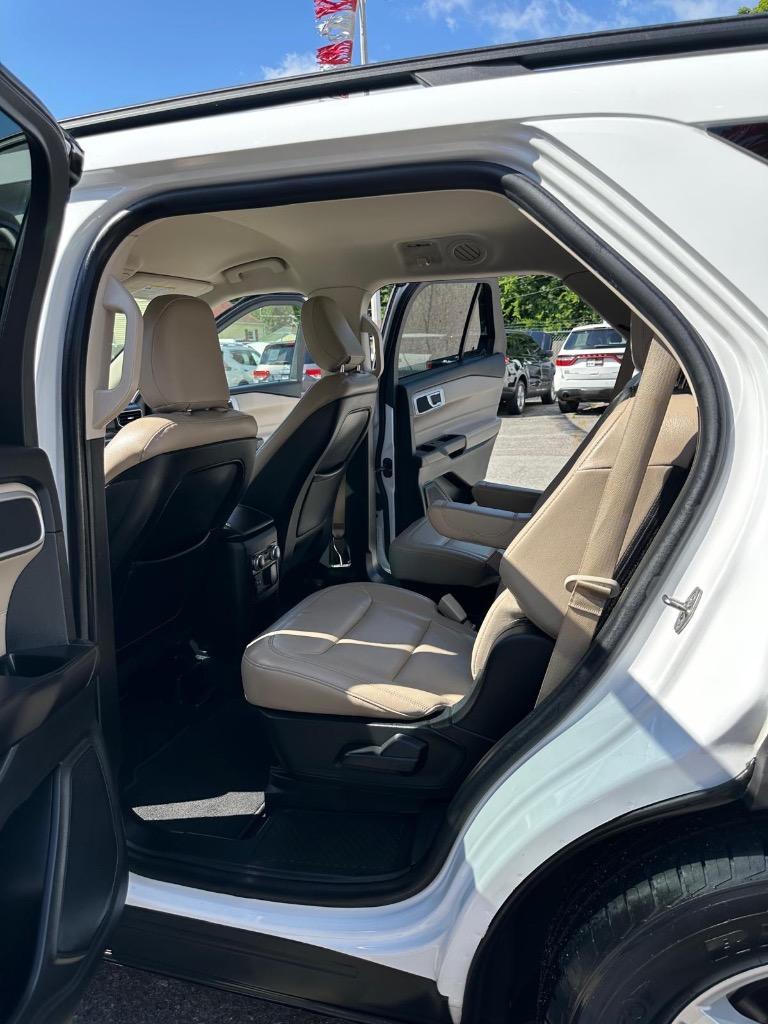 2020 Ford Explorer - $15,995