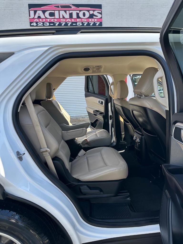 2020 Ford Explorer - $15,995