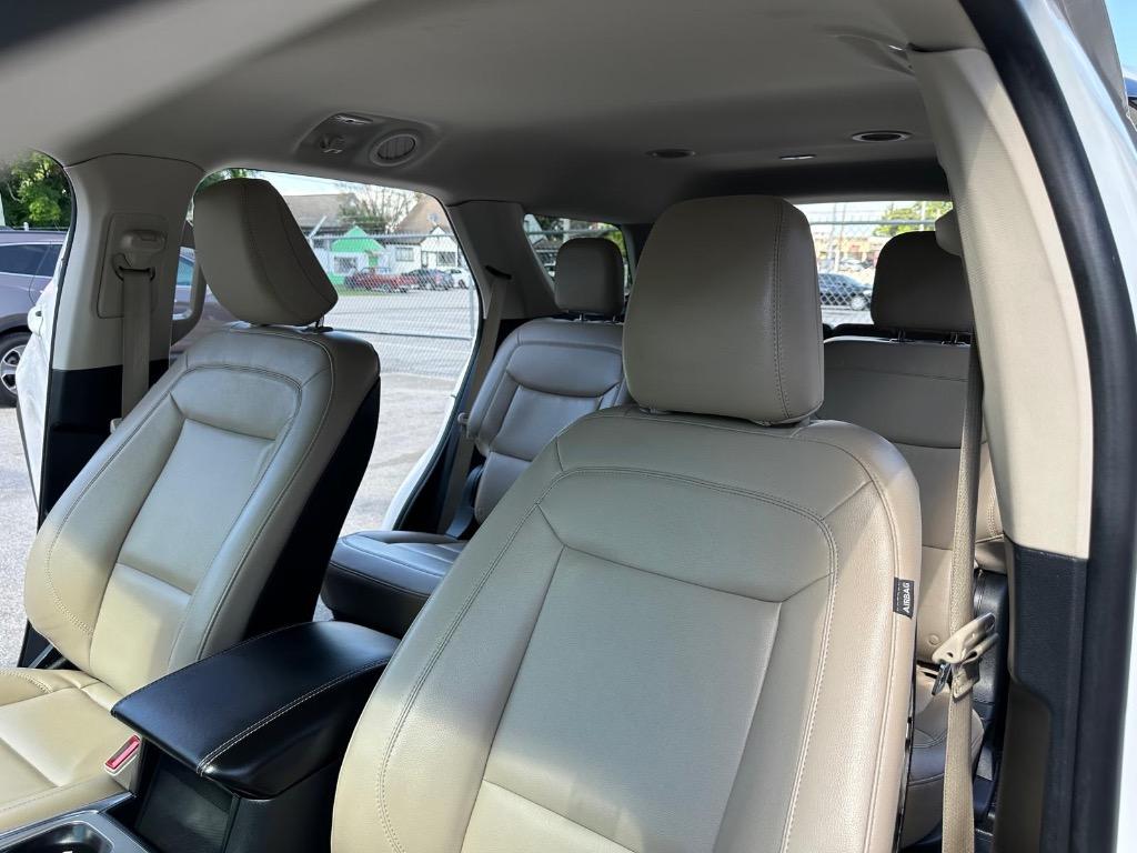 2020 Ford Explorer - $15,995