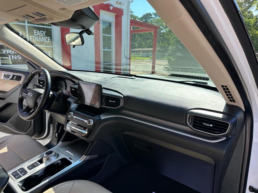 2020 Ford Explorer - $15,995