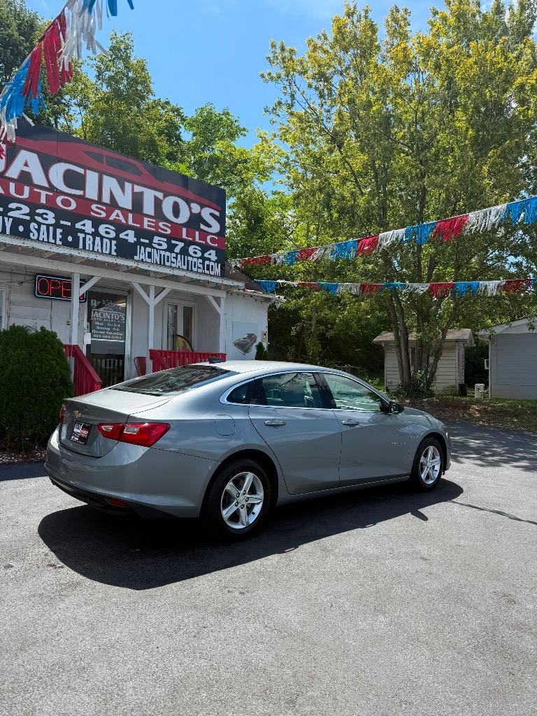 2023 Chevrolet Malibu - $17,995