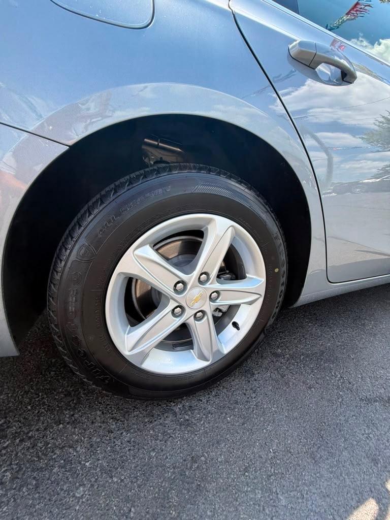 2023 Chevrolet Malibu - $17,995