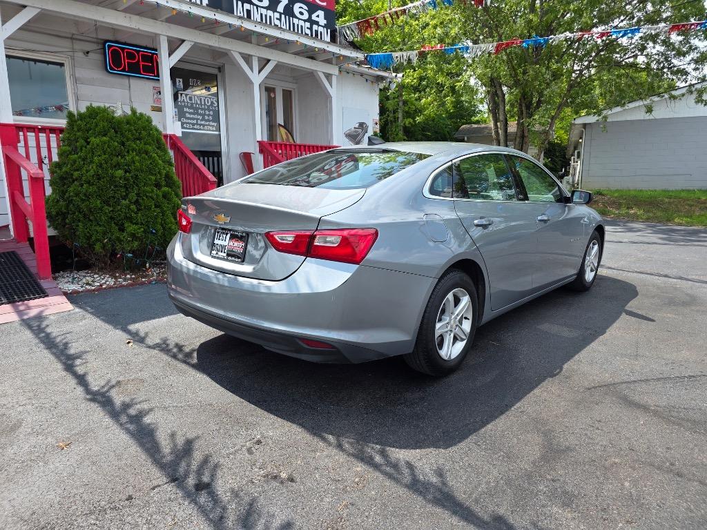 2023 Chevrolet Malibu - $17,995