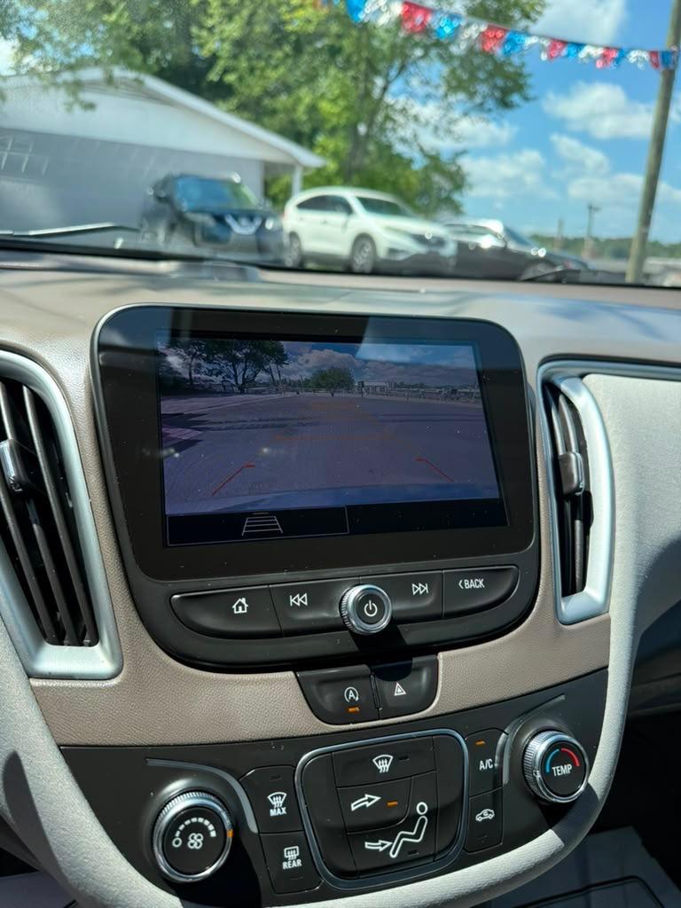 2023 Chevrolet Malibu - $17,995