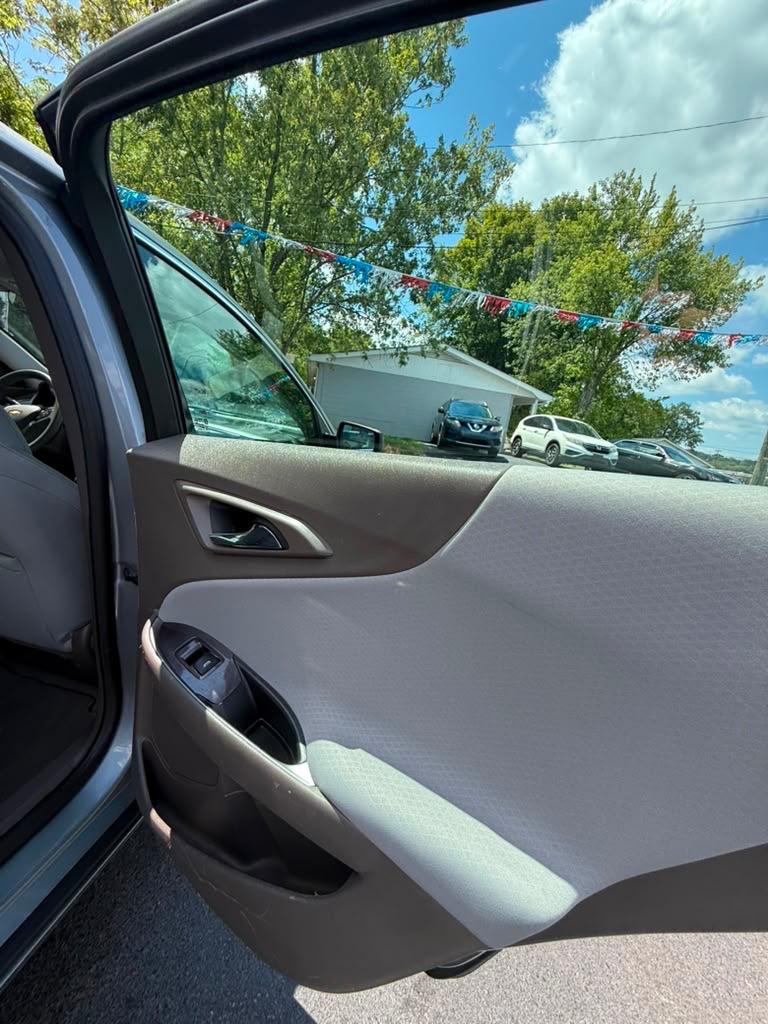 2023 Chevrolet Malibu - $17,995