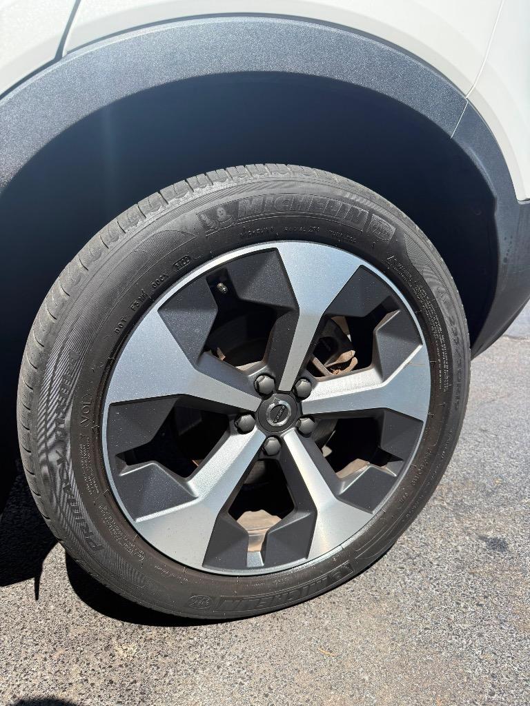 2023 Volvo XC40 - $22,995