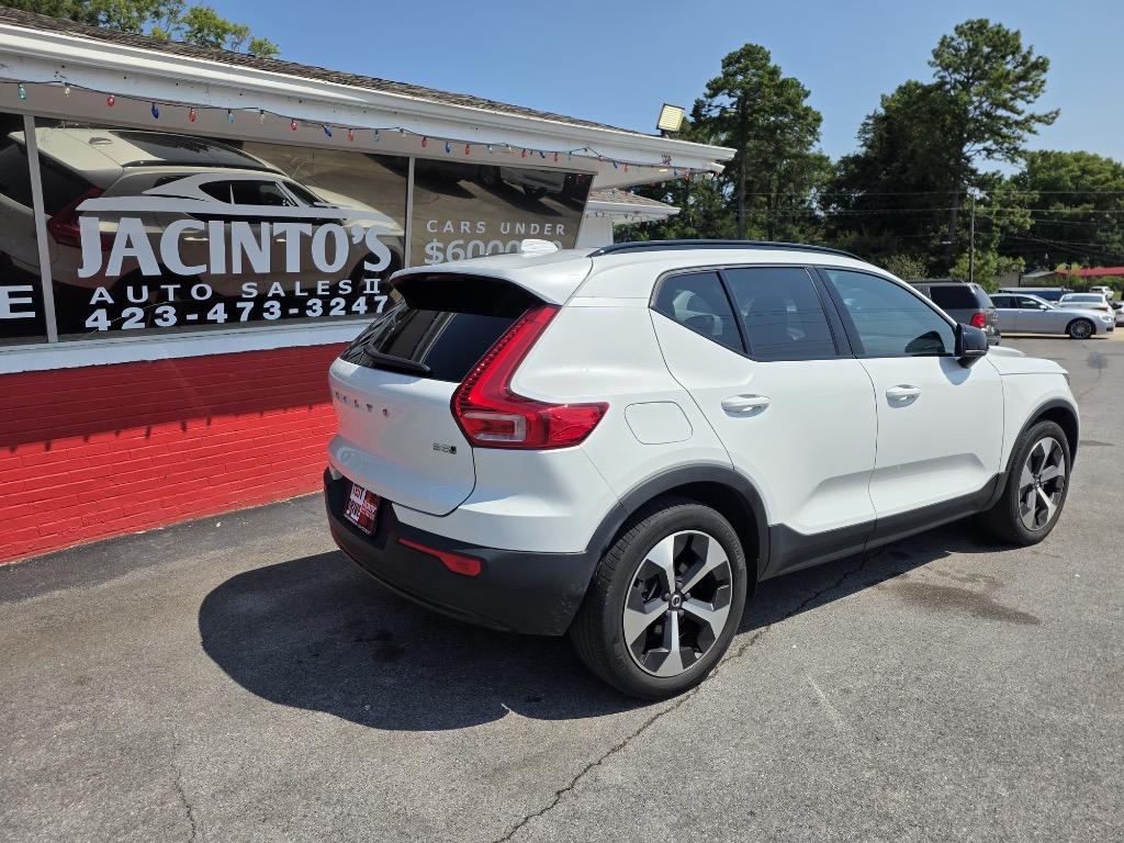2023 Volvo XC40 - $22,995