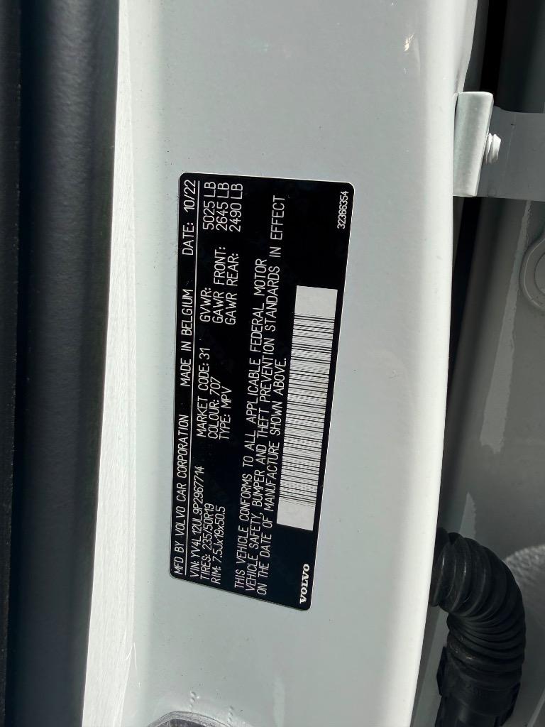 2023 Volvo XC40 - $22,995