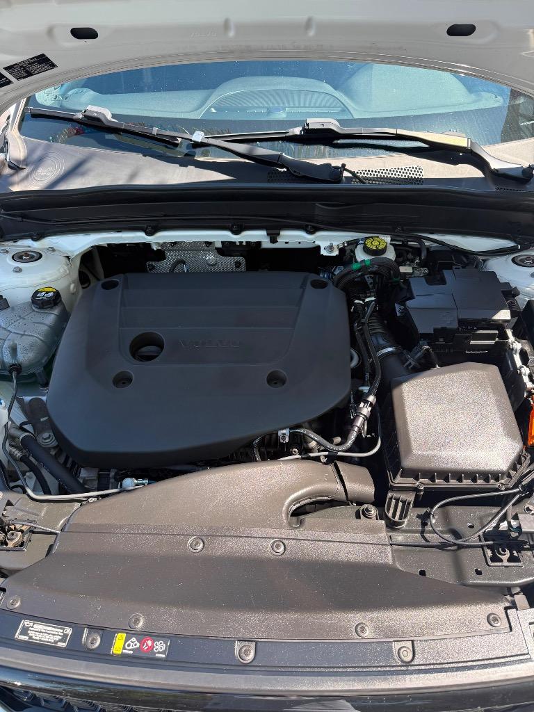 2023 Volvo XC40 - $22,995