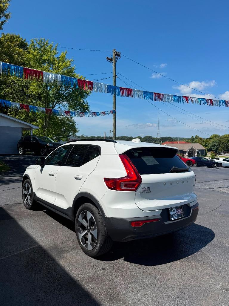 2023 Volvo XC40 - $22,995