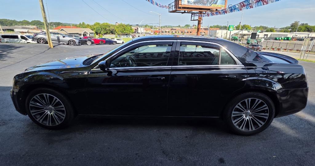 2013 Chrysler 300 - $11,995
