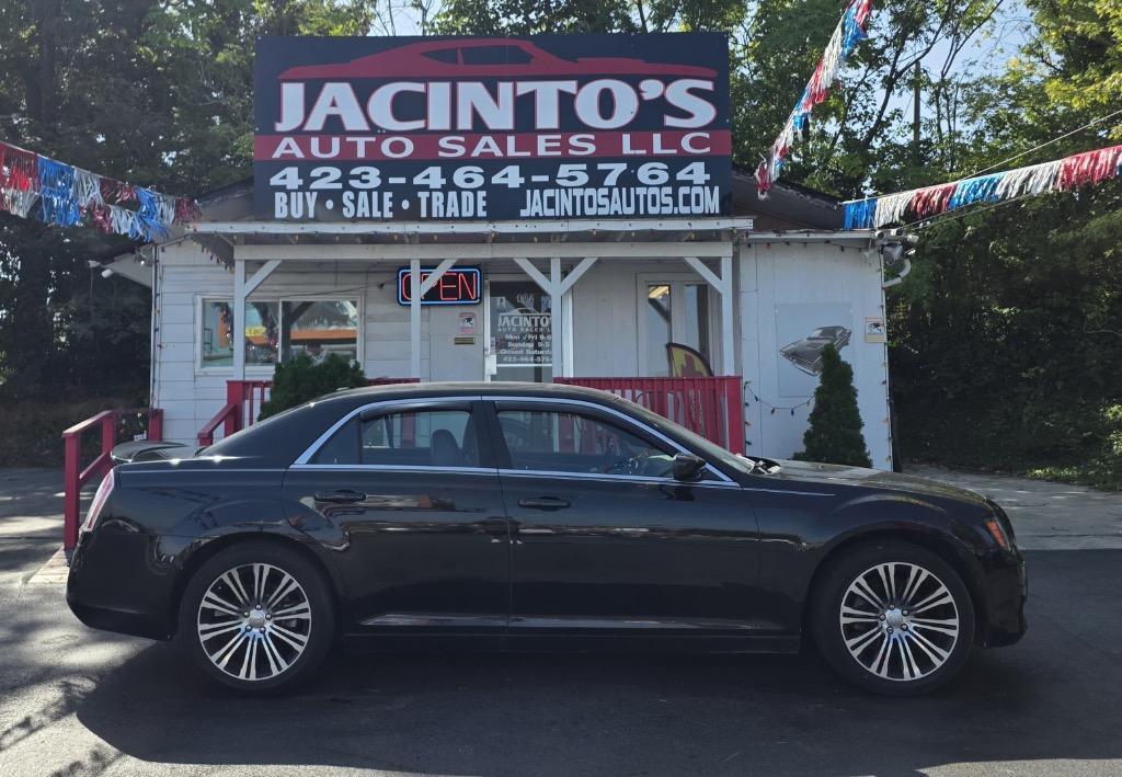 2013 Chrysler 300 - $11,995
