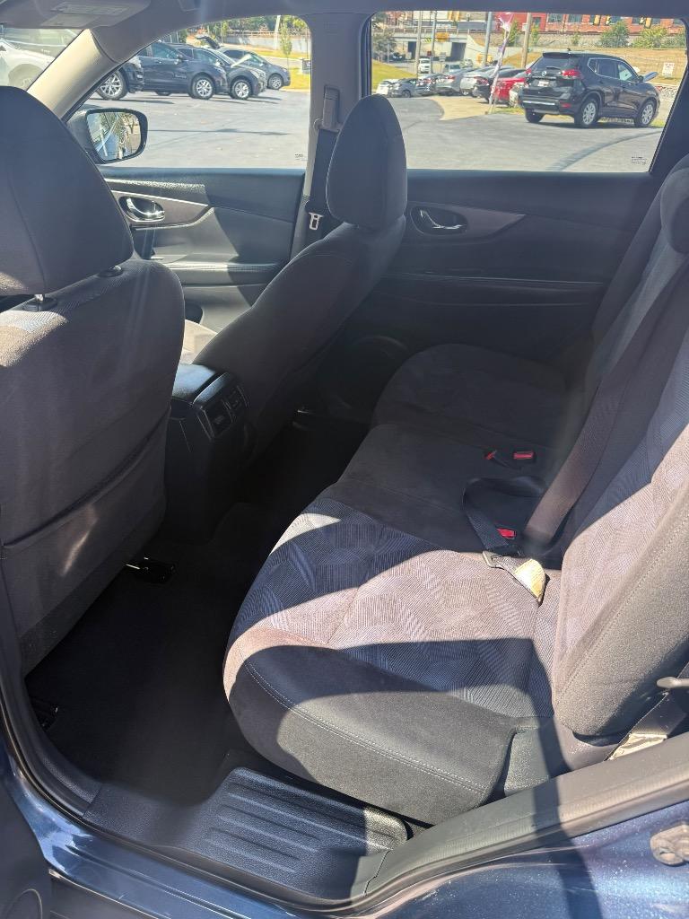 2015 Nissan Rogue - $13,995