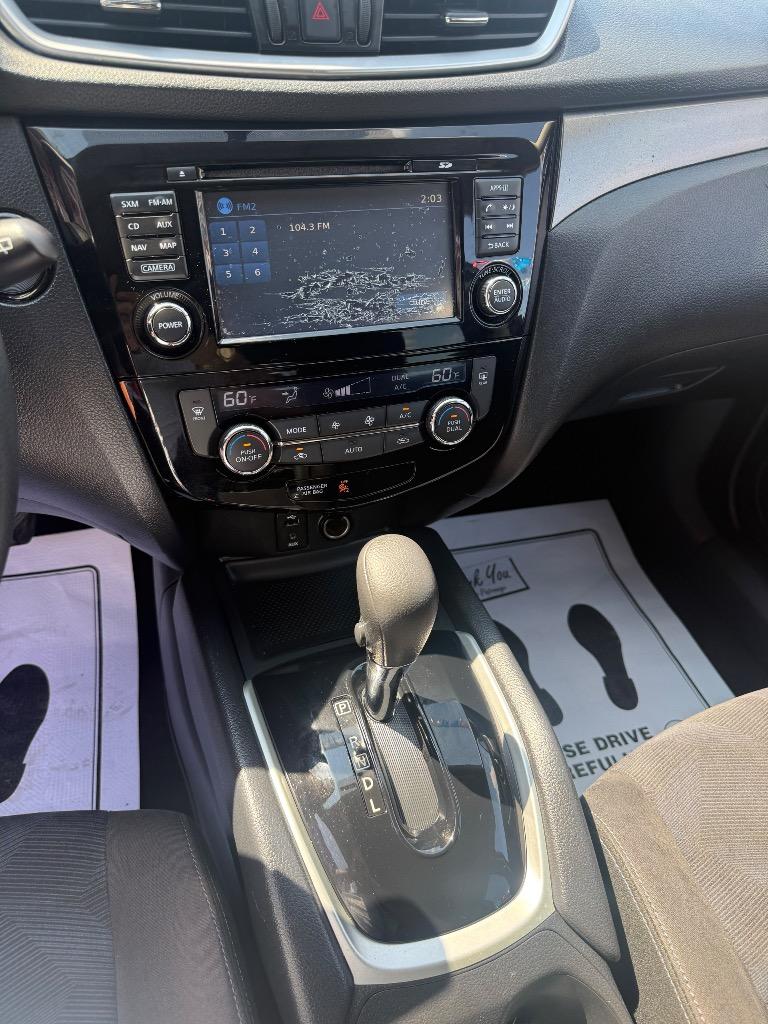 2015 Nissan Rogue - $13,995