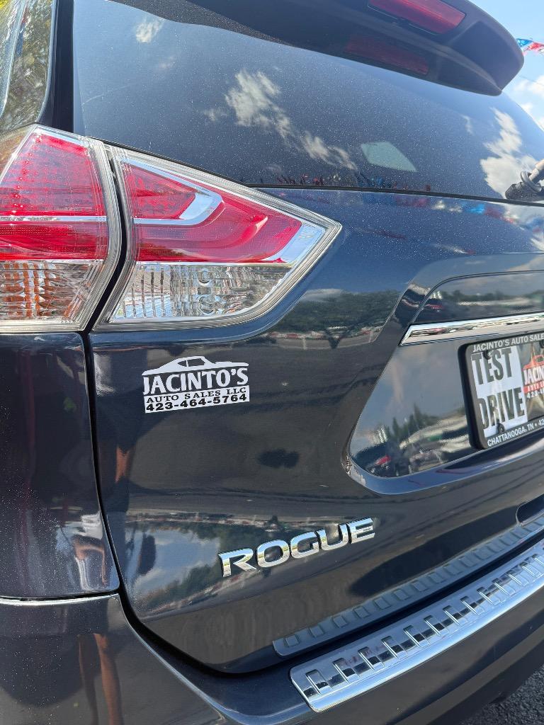 2015 Nissan Rogue - $13,995
