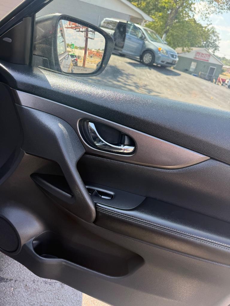 2015 Nissan Rogue - $13,995