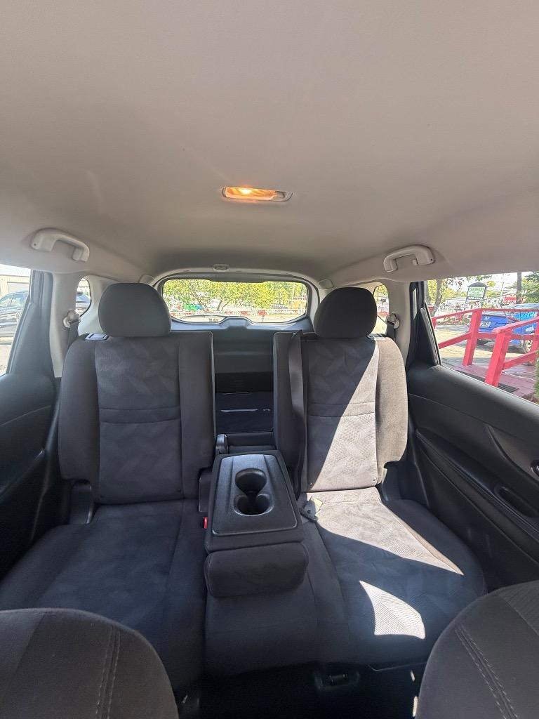 2015 Nissan Rogue - $13,995