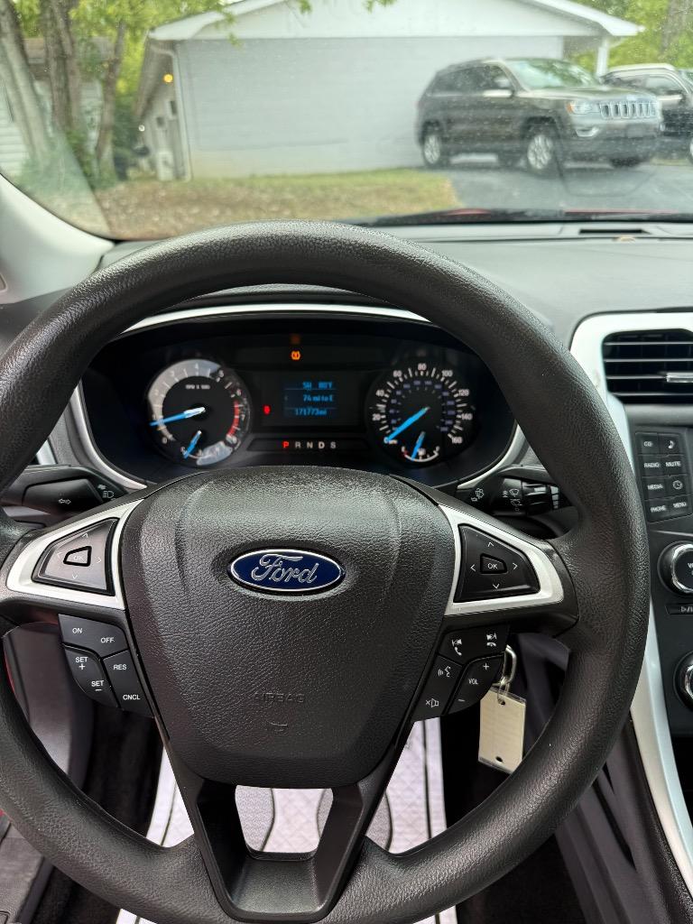 2016 Ford Fusion - $8,995