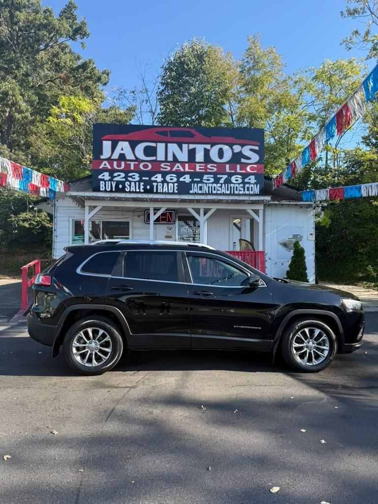 2019 Jeep Cherokee - $15,995