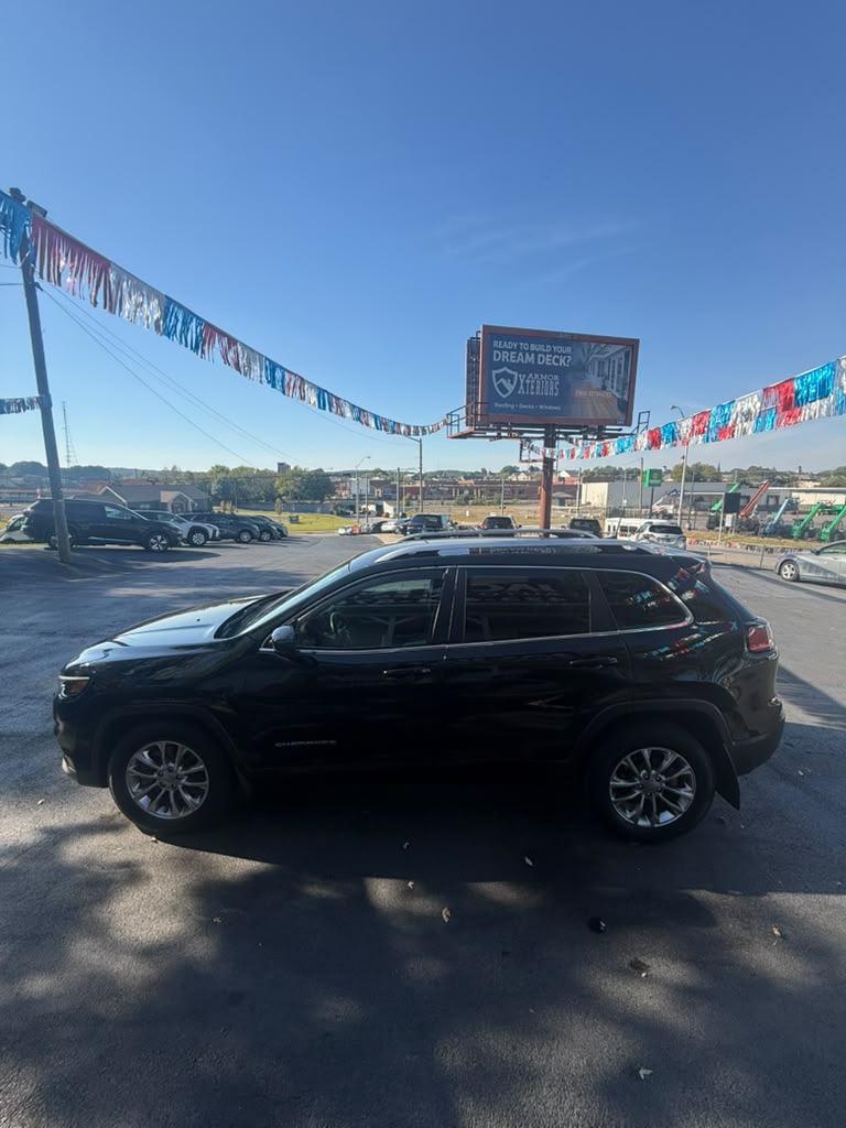 2019 Jeep Cherokee - $15,995