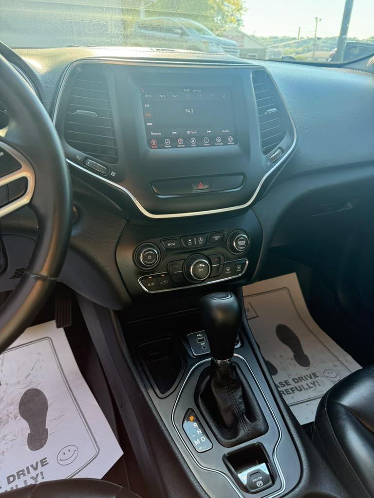 2019 Jeep Cherokee - $15,995