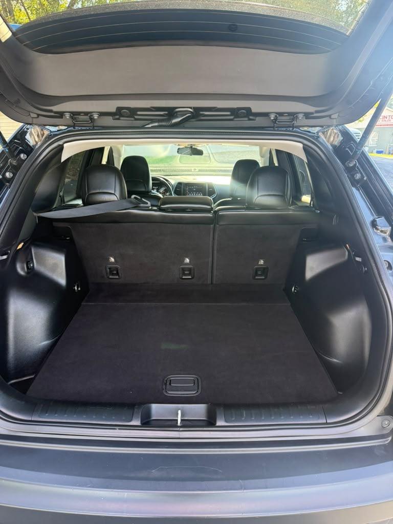 2019 Jeep Cherokee - $15,995