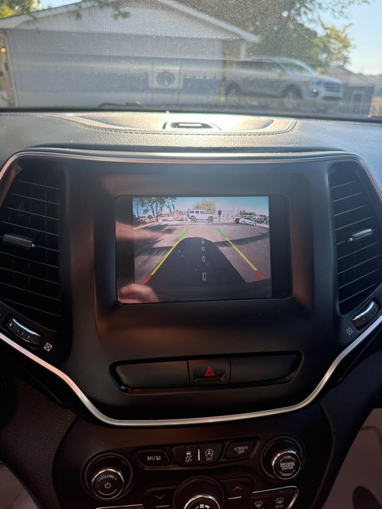 2019 Jeep Cherokee - $15,995
