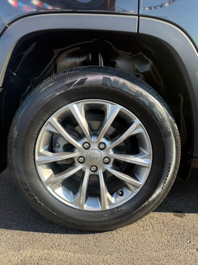 2019 Jeep Cherokee - $15,995