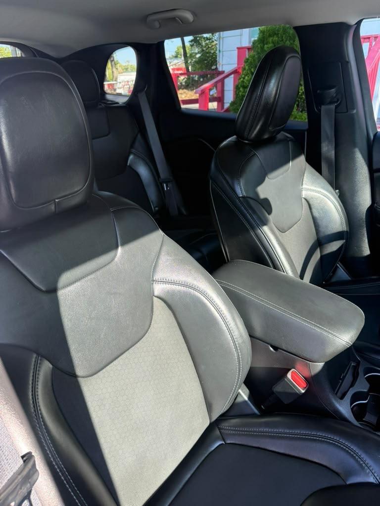 2019 Jeep Cherokee - $15,995
