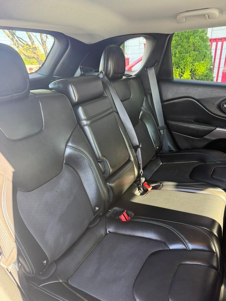 2019 Jeep Cherokee - $15,995