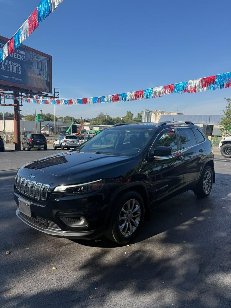 2019 Jeep Cherokee - $15,995