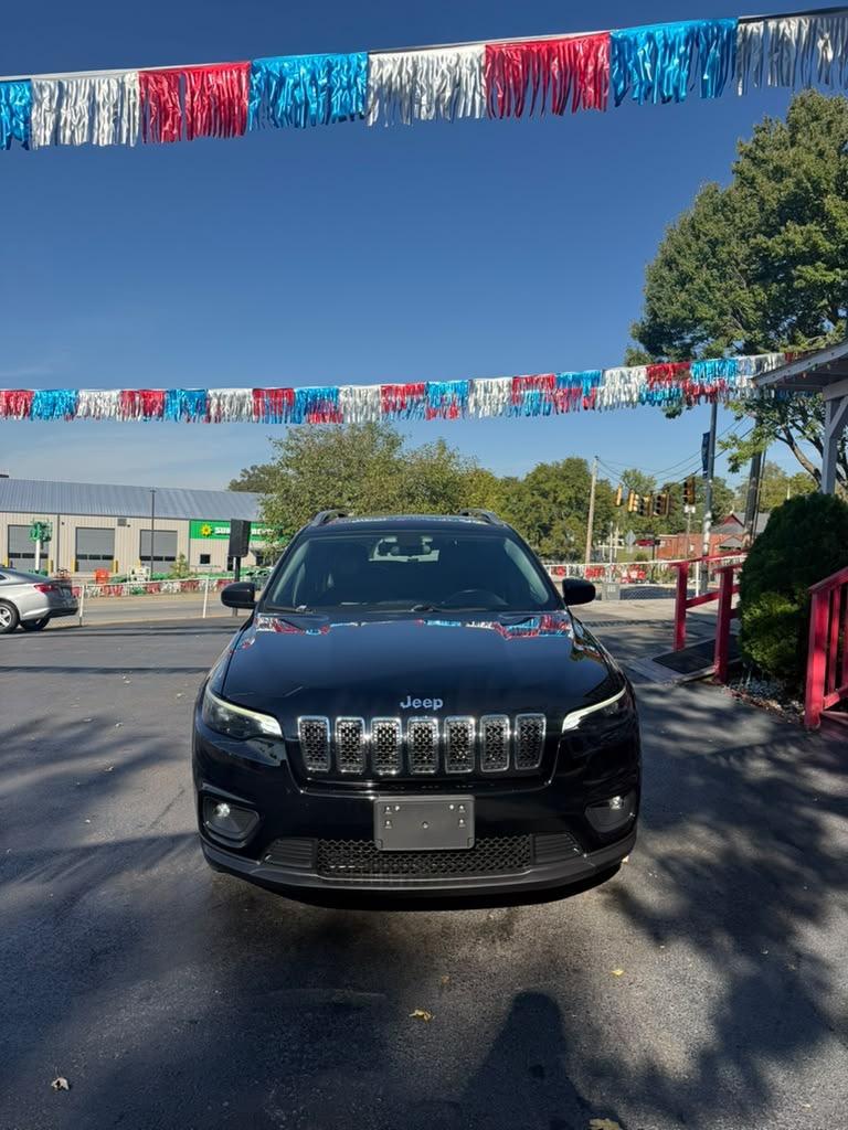 2019 Jeep Cherokee - $15,995
