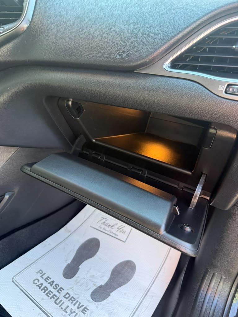 2019 Jeep Cherokee - $15,995