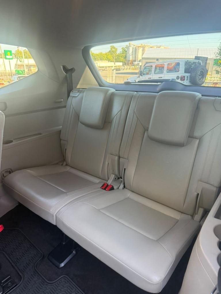 2018 Volkswagen Atlas - $15,995
