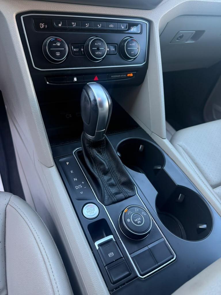 2018 Volkswagen Atlas - $15,995