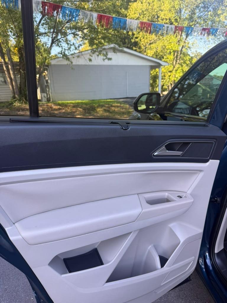 2018 Volkswagen Atlas - $15,995