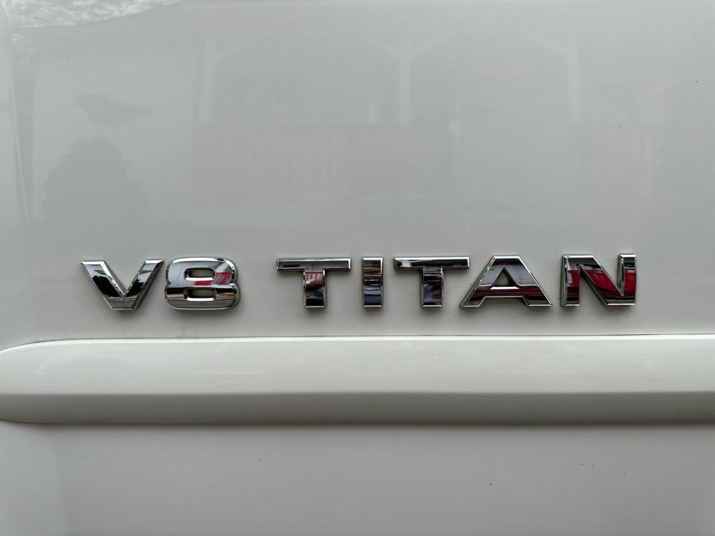 2011 Nissan Titan SV photo