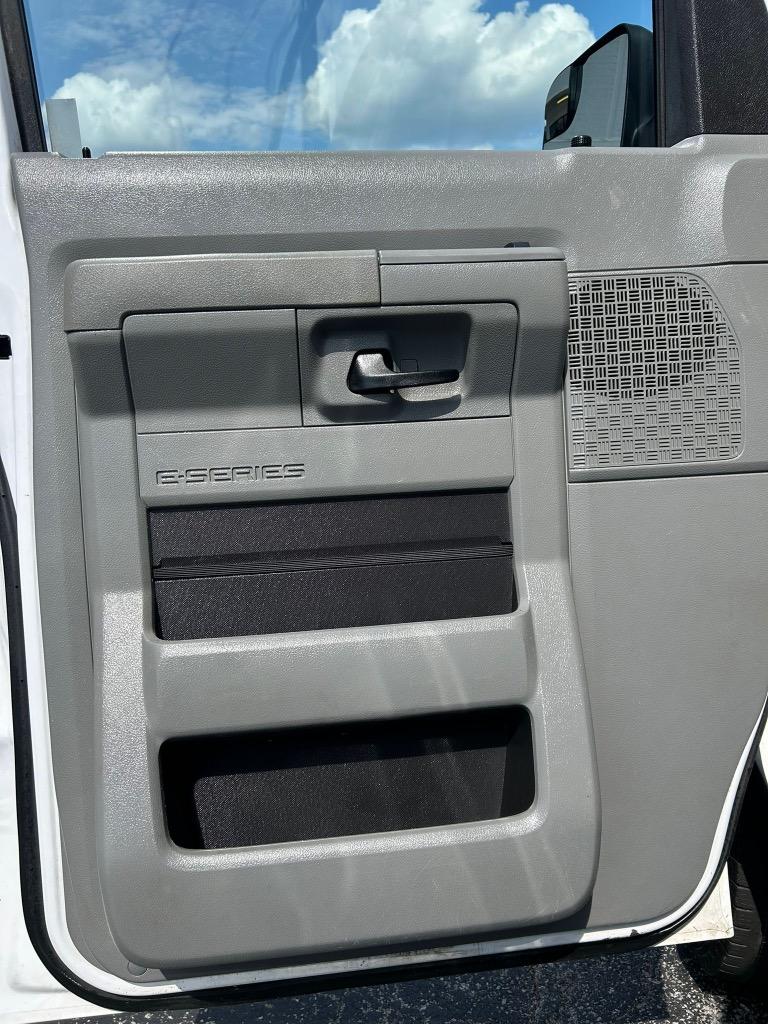2014 Ford E-150 E-150 photo
