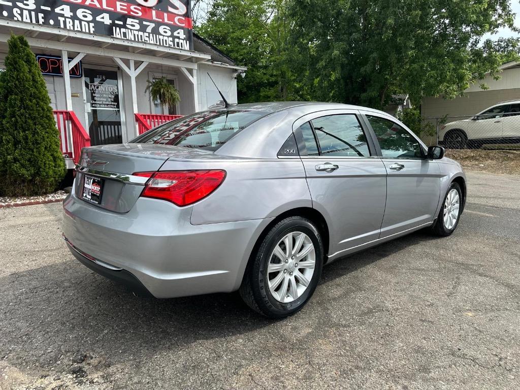 2013 Chrysler 200 Limited photo