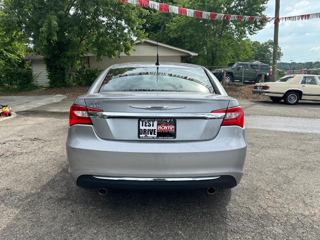 2013 Chrysler 200 Limited photo
