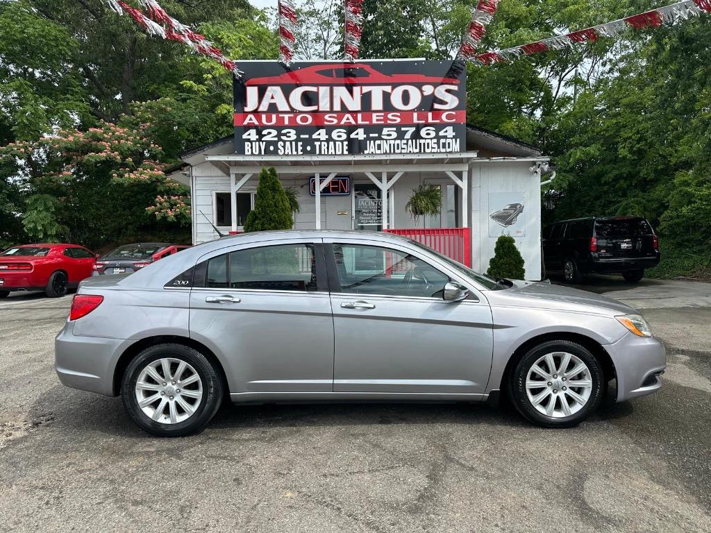 2013 Chrysler 200 Limited photo