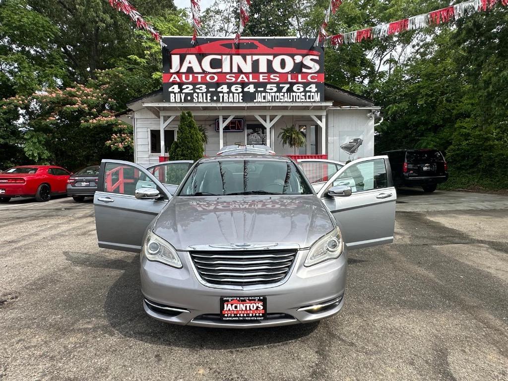 2013 Chrysler 200 Limited photo