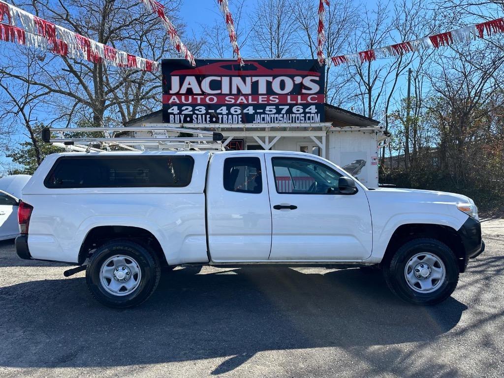 2020 Toyota Tacoma SR photo