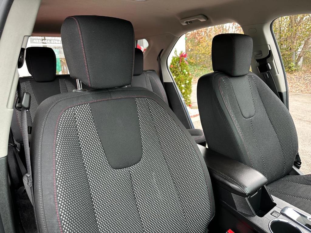 2016 Chevrolet Equinox LT photo