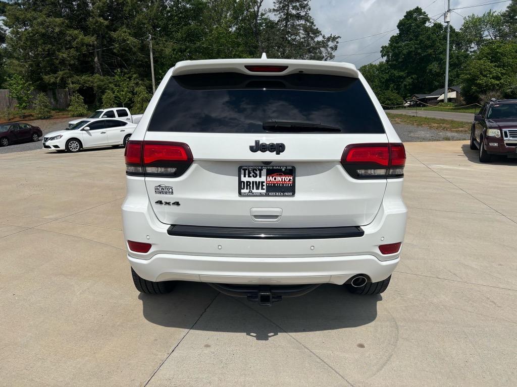 2017 Jeep Grand Cherokee Laredo photo