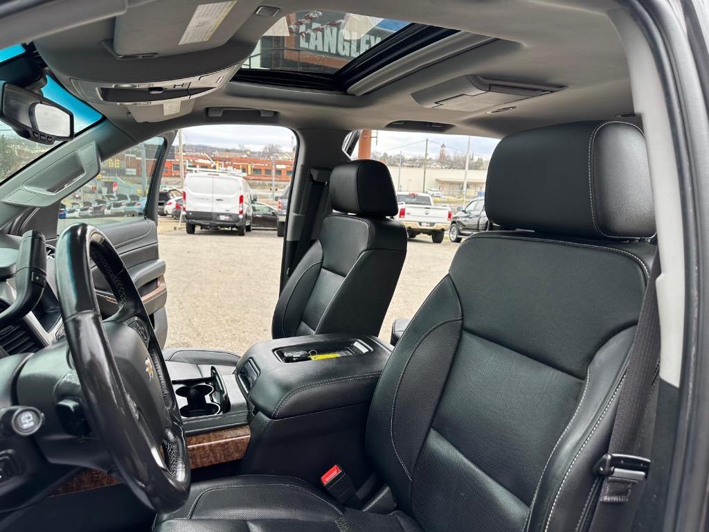 2017 Chevrolet Suburban 1500 Premier photo