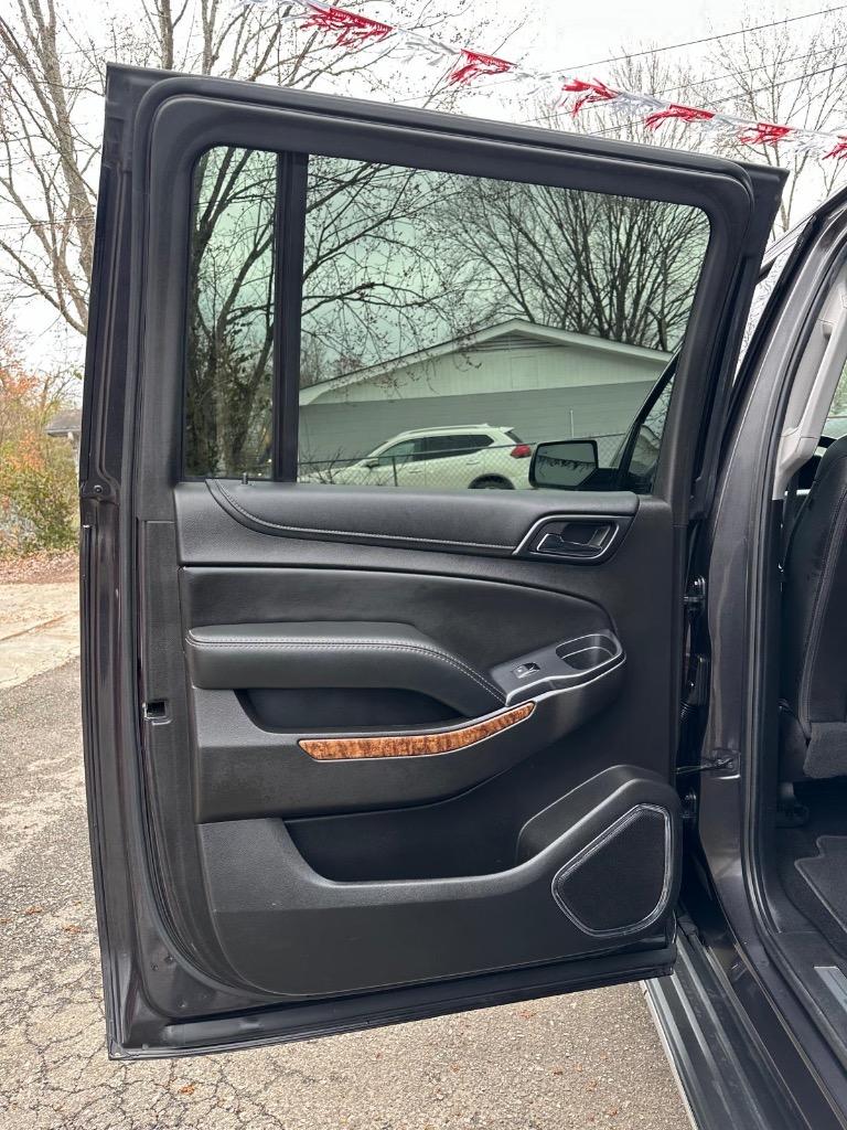 2017 Chevrolet Suburban 1500 Premier photo