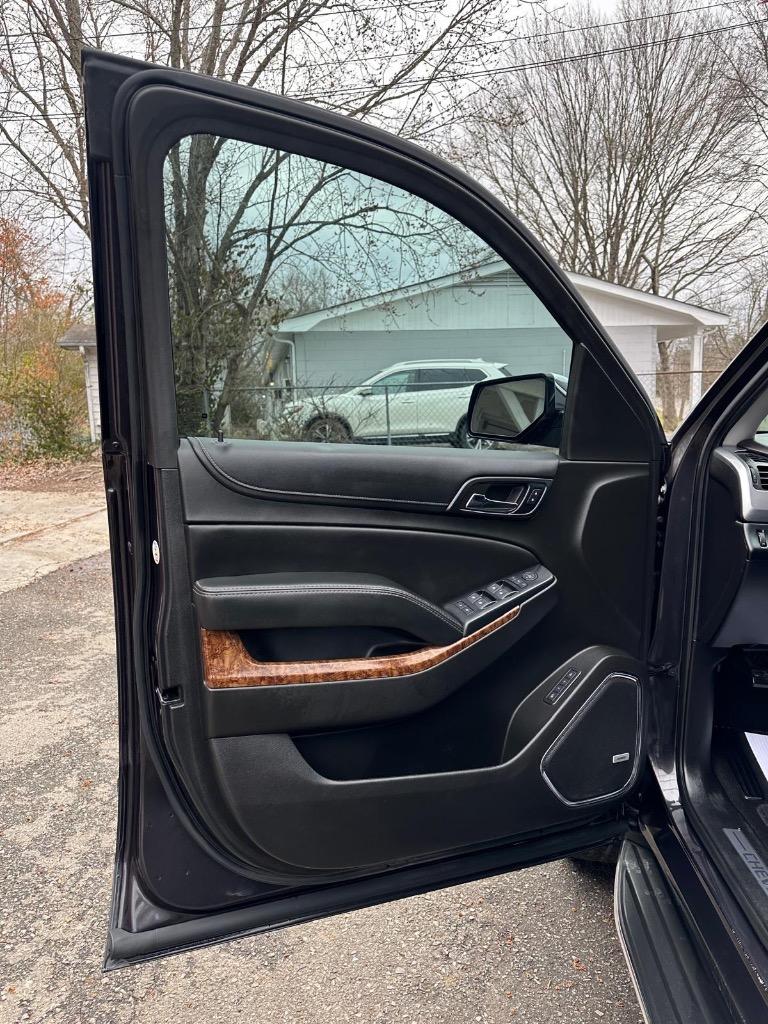 2017 Chevrolet Suburban 1500 Premier photo