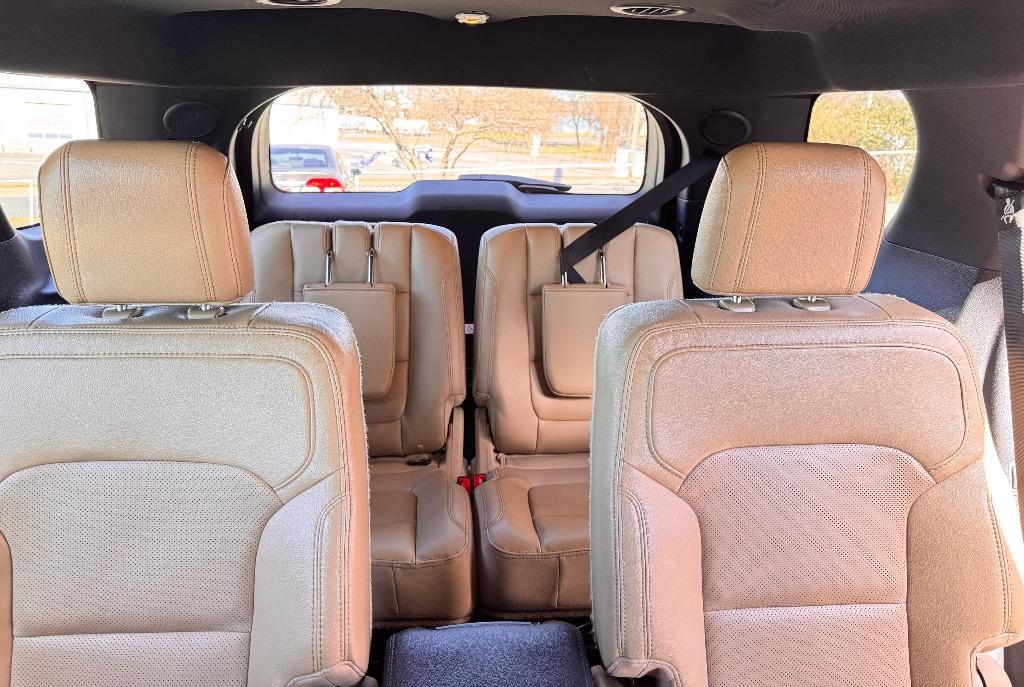 2016 Ford Explorer Limited photo