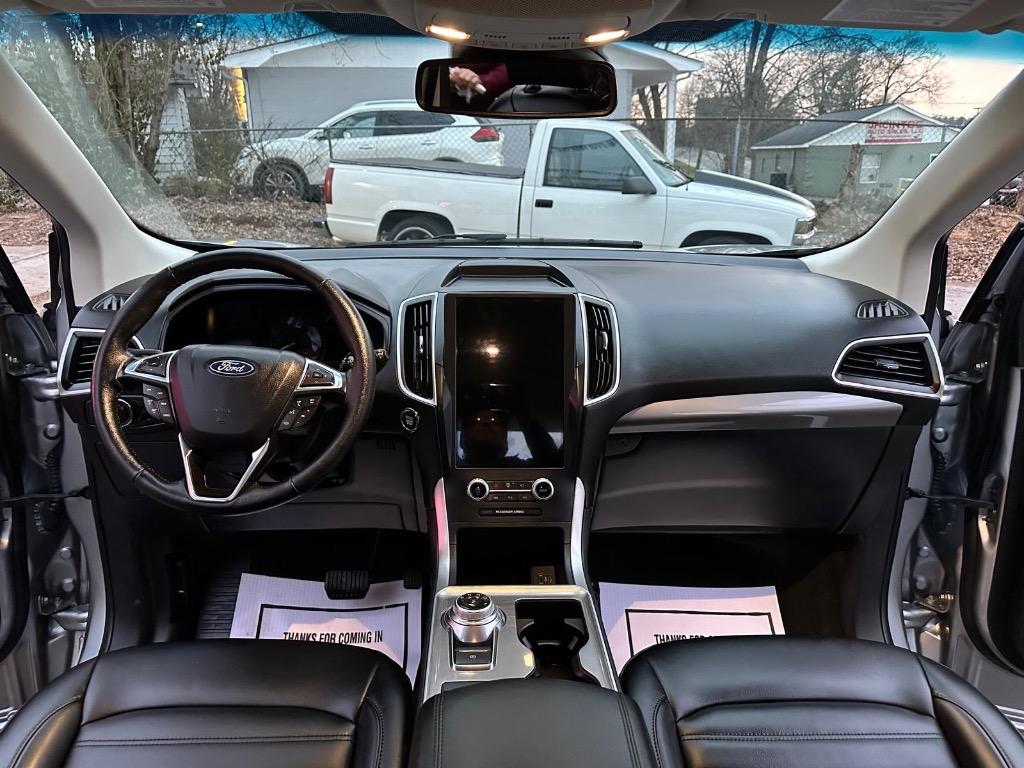 2023 Ford Edge SEL photo